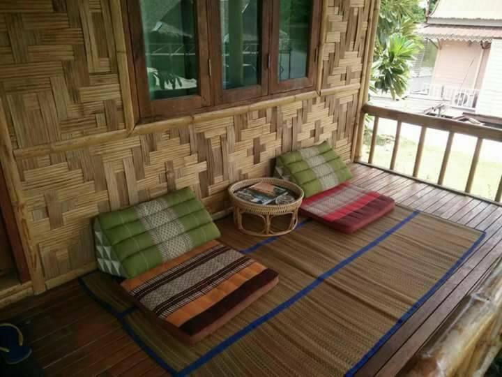 Bamboo House Resort Kanchanaburi Exterior foto